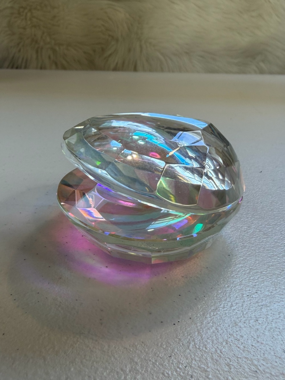 Oleg Cassini Crystal Oyster Clam Shell Paperweight Faux Pearl Iridescent Signed - Picture 2 of 6